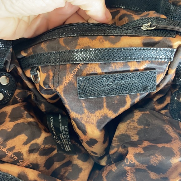 B Makowsky Black Snake Skin Hobo Crossbody - Picture 10 of 10